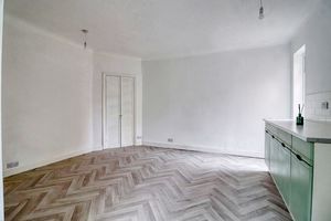 Diner- click for photo gallery